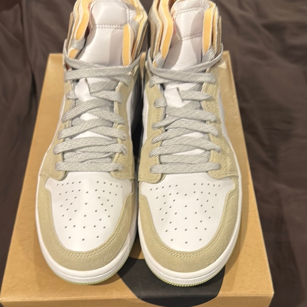 Jordan 1 Zoom size 10 men (11.5 woman) New